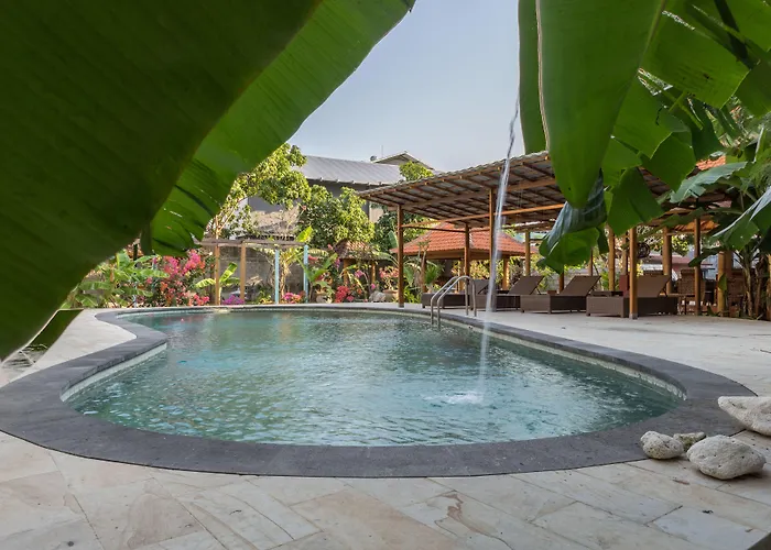 Sanur Lodge ホテル 3*
